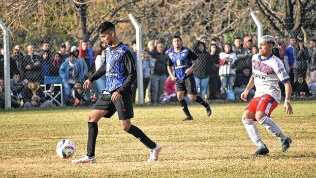 Vecinal Gálvez le ganó a Academia Cabrera y quedó como único puntero del Apertura en el ascenso.