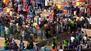 Los incidentes ocurrieron en el primer tiempo del partido.