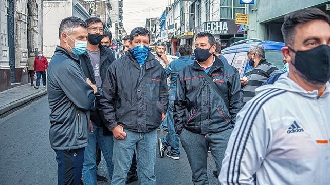 Colectivos: hubo acuerdo pero la reanudación del servicio puede demorar