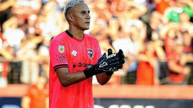 Newells oficializó la salida del arquero Keylor Navas