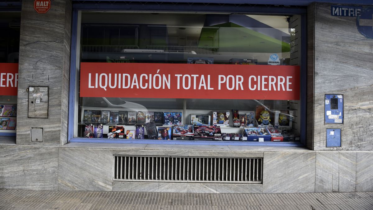 Volvieron a caer las ventas minoristas y crece la pelea entre canales ...