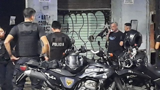 Dispararon contra el depósito de un local de Pichincha y dejaron una nota amenazante