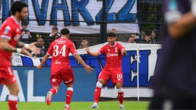 Huracán goleó de visitante a Gimnasia (LP) y se mete en la lucha de playoffs