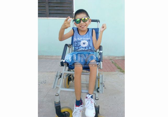 El papá de Camilo Albornoz pide que el Iosper le reconozca el pago de la cuidadora