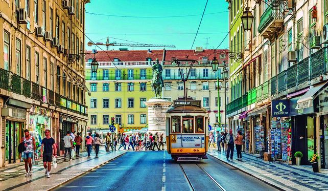 Lisboa atrae un gran circuito de turistas por tratarse de la capital del país europeo.
