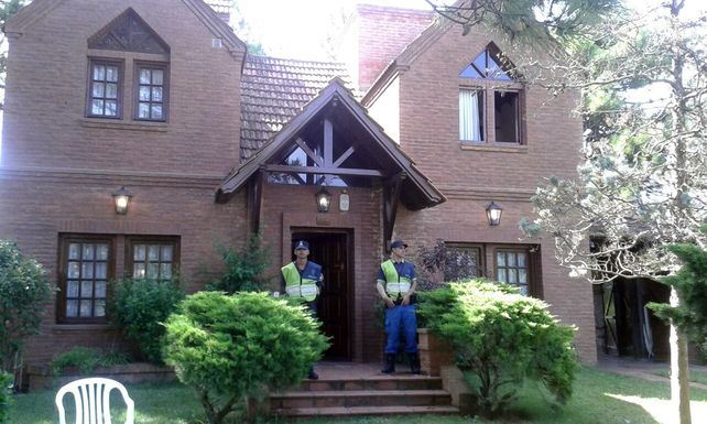 Una banda de gitanos que escruchaba casas en un elegante barrio de Pinamar fue desbaratada hoy.&nbsp;