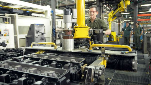 Si ponen un techo del 17 por ciento a las paritarias no va a ser buen año para la industria