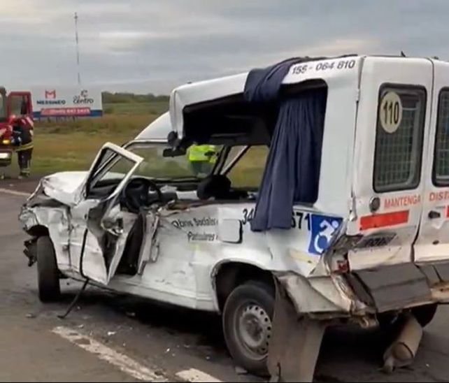 Numerosos veh&iacute;culos fueron da&ntilde;ados en el choque m&uacute;ltiple en la autopista Rosario C&oacute;rdoba, donde dos personas que iban en un transporte especial resultaron heridas