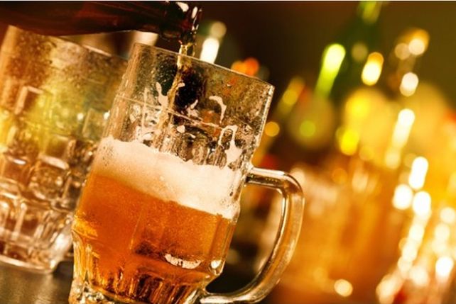 Ya no hay excusas: crean cerveza que no da resaca