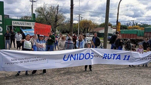 Abrazo simbólico a la Ruta Nacional 11