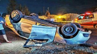 El vehículo terminó con sus cuatro cubiertas hacia el cielo en la zona de San Salvador.