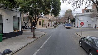 Suipacha y Rioja, el lugar donde produjo el choque en el que una mujer sufrió graves heridas.