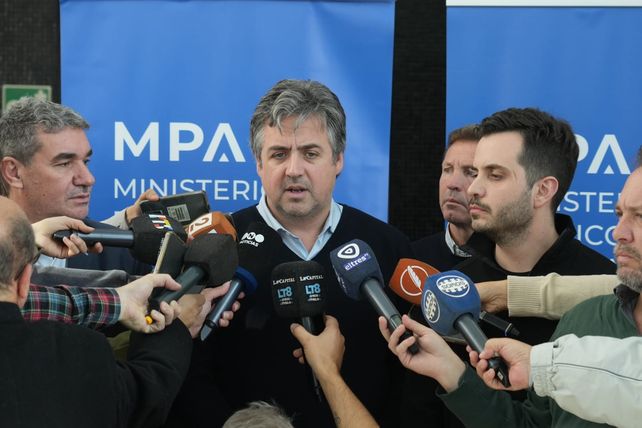 El ministro de Seguridad provincial, Pablo Cococcioni, en conferencia de prensa.