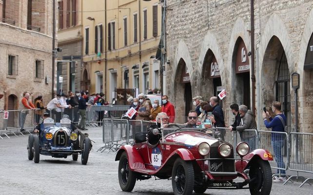Rally Mille Miglia, la carrera de autos más bella del mundo