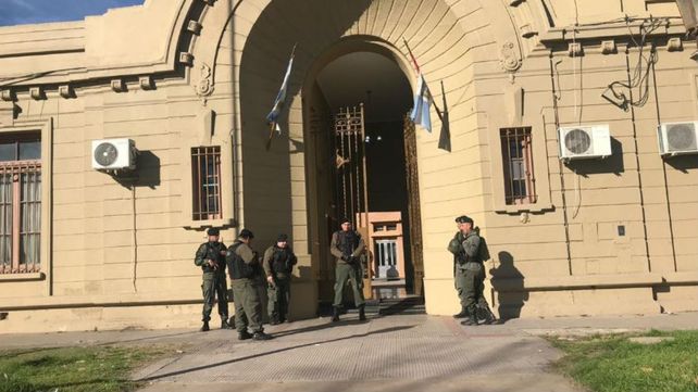 Allanamiento. Gendarmería requisó la alcaidía por orden del fiscal Balbis.