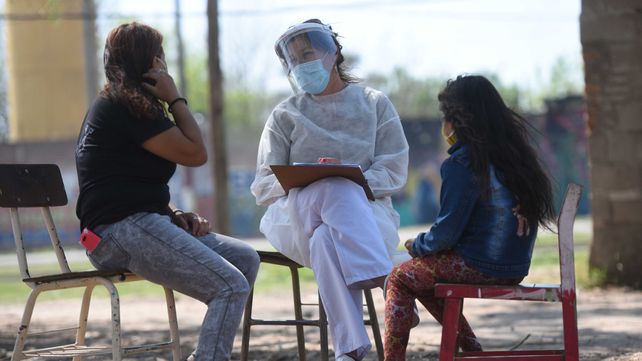 La ciudad sigue alrededor de los 300 casos diarios.