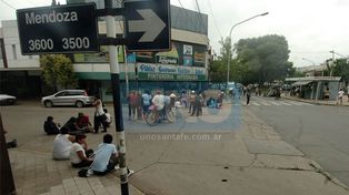 Cortes de la  CCC en distintas partes de la ciudad por subsidios laborales