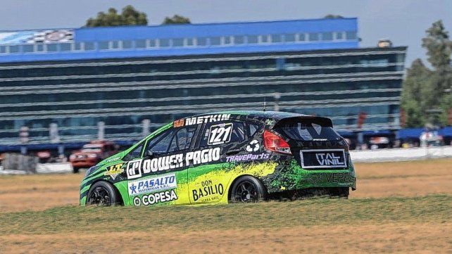 Franco de Benedictis debutó en este fecha con una pole en la calurosa tarde en La Plata.