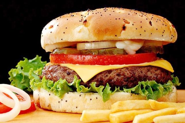 Alertan sobre los efectos de la comida rápida en la salud