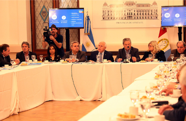 El gobernador analizó la realidad económica con referentes empresariales