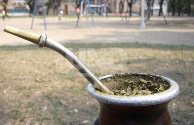 Muchos de los infectados con coronavirus habían compartido el mate