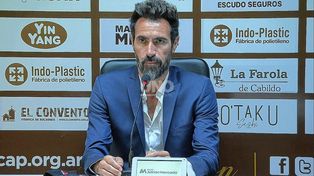 El DT de Colón, Eduardo Domínguez, reconoció una falta de equilibrio en su equipo.&nbsp;