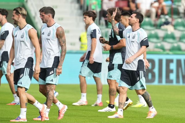 Los rosarinos Lionel Messi y Giovani Lo Celso están en la prelista de Scaloni.