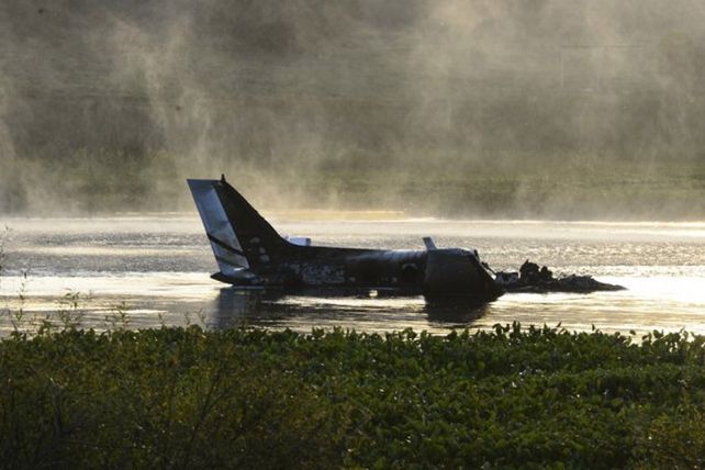 La empresa del avión caído en Uruguay no tenía autorización para vuelos internacionales