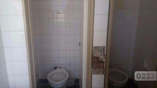 Los descubrieron teniendo sexo en un baño de Tribunales