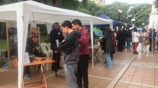 Muestra abierta de museos en la plaza Ramírez de Concepción del Uruguay..