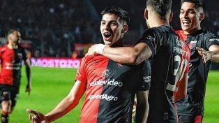 El volante de Colón Tomás Galván jugará un partido especial ante River.