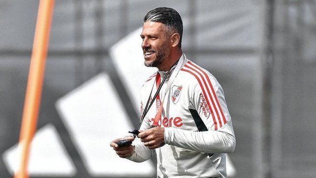 Demichelis prepara el once de River para el domingo.