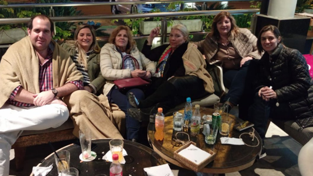 El baile de Lilita Carrió en medio de un viaje con amigas en el norte