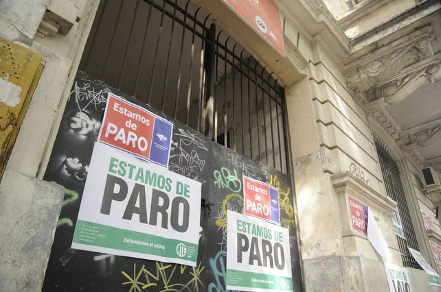 Frente del Centro de Salud de Candioti.&nbsp;