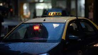 Taxis: se implementaron los viajes compartidos y el pago electrónico en todos los coches