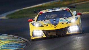 El piloto argentino Nicolás Varrone fue el ganador en la categoría GTE AM de las 24 horas de Le Mans. El corredor celebró de la mano de su Chevrolet Corvette en la 100° edición de la competencia.