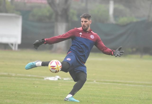 Lanús ofreció tres jugadores a Patronato