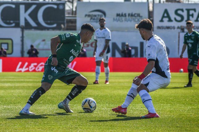 Sarmiento local ante Independiente.