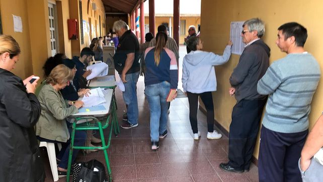 Buena afluencia de votantes en Concepción del Uruguay