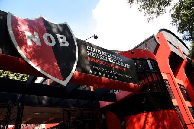 Newells fue inhibido por la Fifa debido a una deuda.