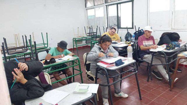 La rectora Carina Valle dijo que quienes quieran inscribirse a la Amado Bonpland pueden hacerlo en cualquier momento del año