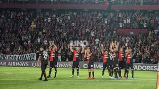 Colón agradeció a sus hinchas el comportamiento en el estadio