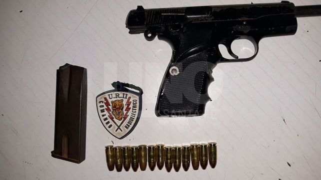 Cayó un tiratiros con una arma de guerra cargada con 11 balas