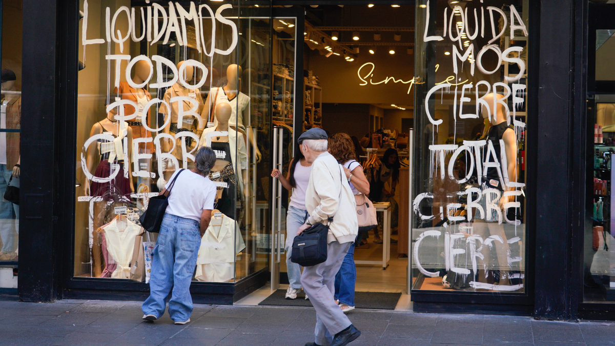 La peatonal Córdoba alcanzó un récord de locales vacíos y crece la preocupación por el centro