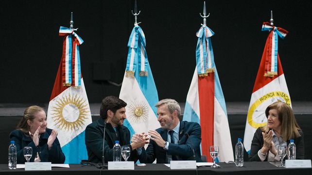 Tenemos que cambiar un paradigma: el del asistencialismo