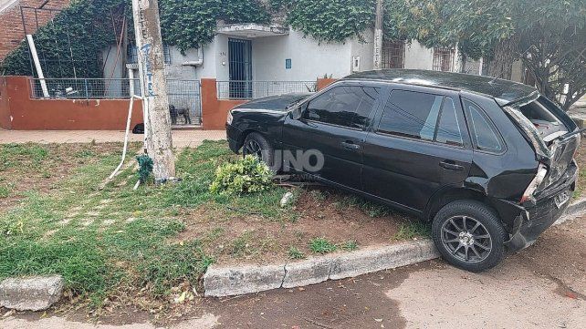 Choque y fuga: escapó y se quedó dormido enfrente de la comisaría