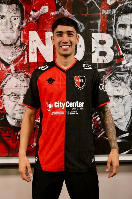 Santiago Solari jugará en Newells. El extremo llega a préstamo de Racing y con una opción de compra.