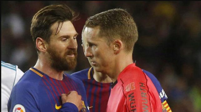 Real Madrid acusa a Messi de presionar al árbitro en el Clásico