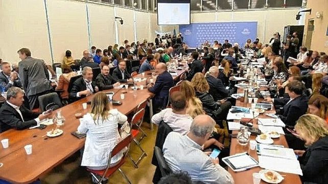 Firmaron el dictamen del proyecto de acuerdo con el FMI