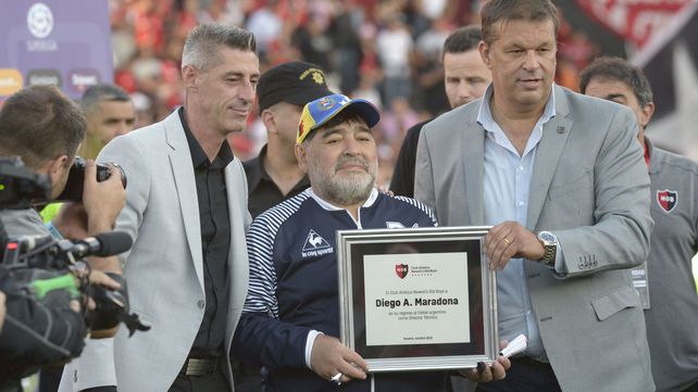 Las mejores fotos de la fiesta de Maradona en el Coloso